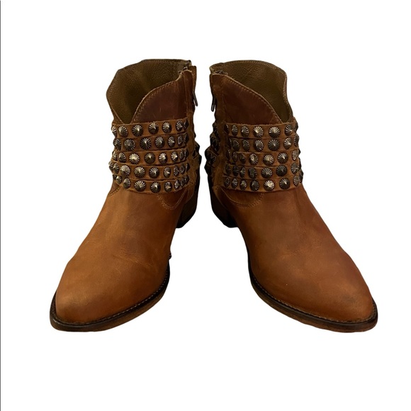 Steve by Steve Madden | Janne Studded Brown Ankle Boots size 7.5 - Picture 2 of 12